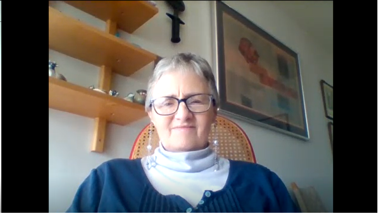 Simplicity Zen Podcast Episode 29: An Interview with Laurie Senauke